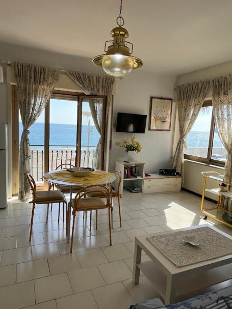 Appartamento Casa del Sole Letojanni Esterno foto